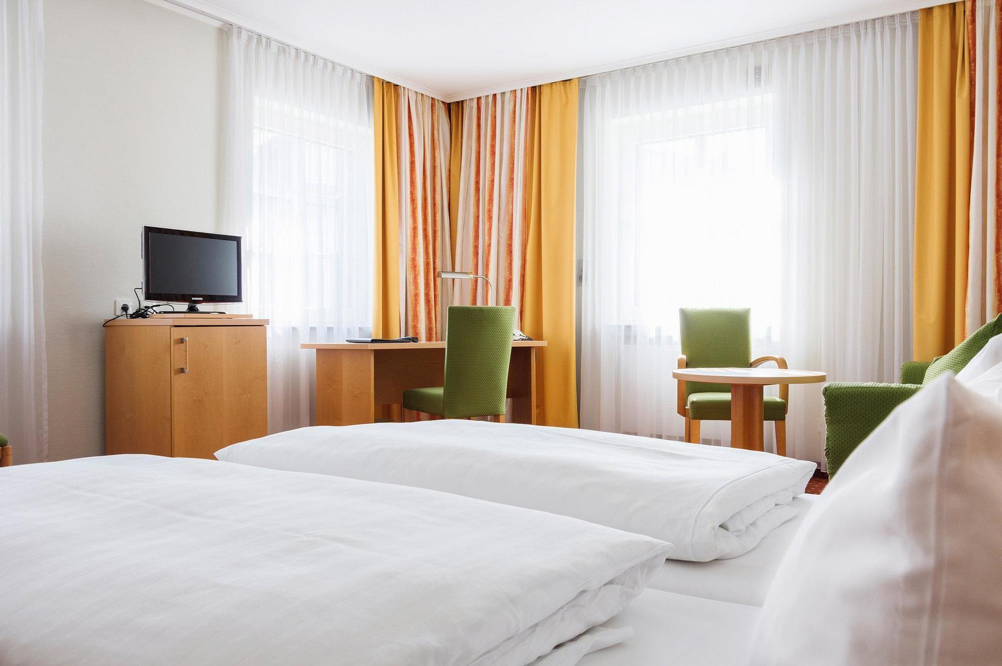 Hotel Rad Tettnang Kültér fotó
